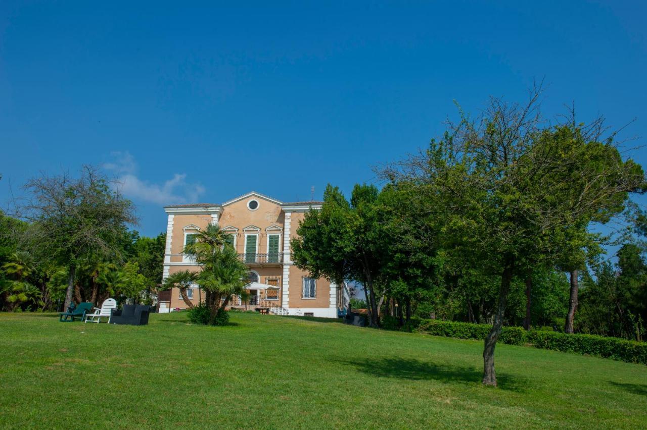 Tenuta Villa Colle Sereno Montemarciano Exteriér fotografie
